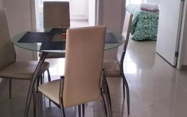 Aparta Estudios Edificio Valeria