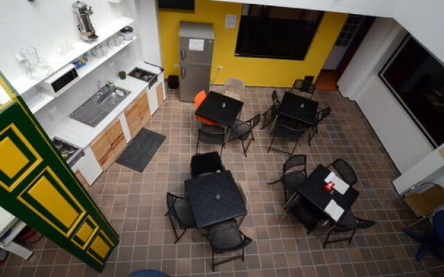Hostal De La 57 - Hostel