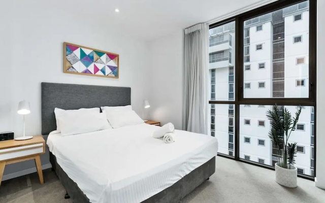 Elegant 2-bed With Stunning Views, Pool, Bbq, Gym – Guest Rooms – Gold Coast