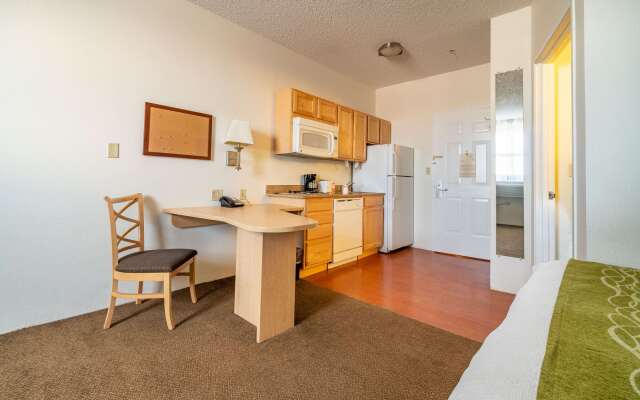 Holiday Inn Express & Suites Englewood Denver South by IHG