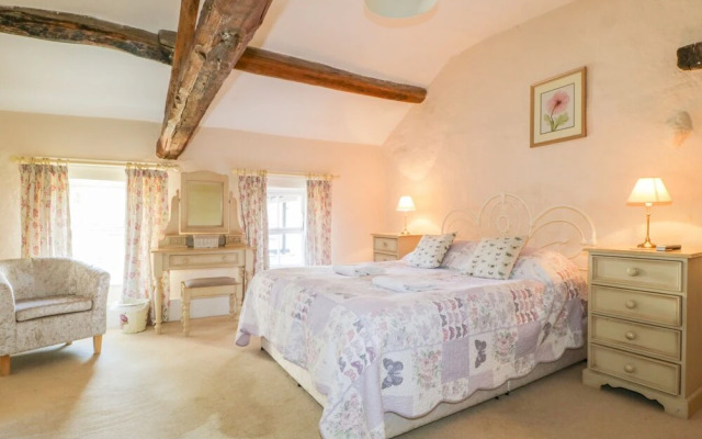 Farmhouse Apartment