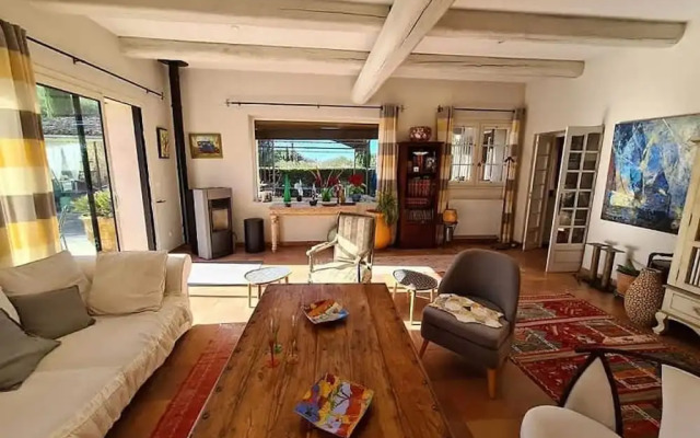 La Villa de Robion in Robion