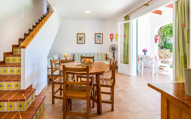 Apartamentos Arenal Playa