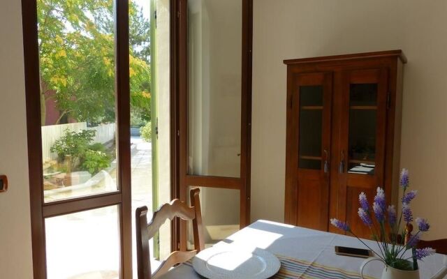 B&B Home Larina