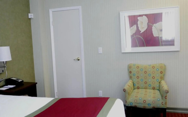 The Hotel At Times Square