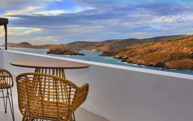 Amal Kythnos Suites