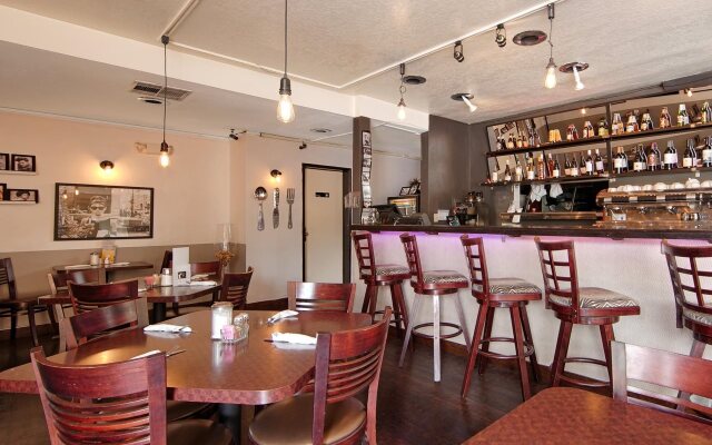 Best Western Hollywood Plaza Inn Hotel - Hollywood Walk of Fame LA