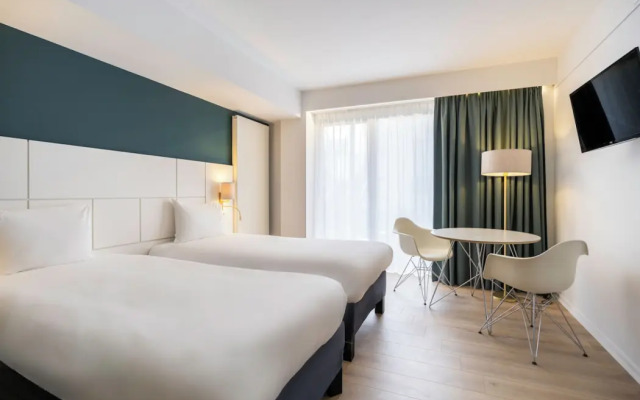 Louise Hotel
