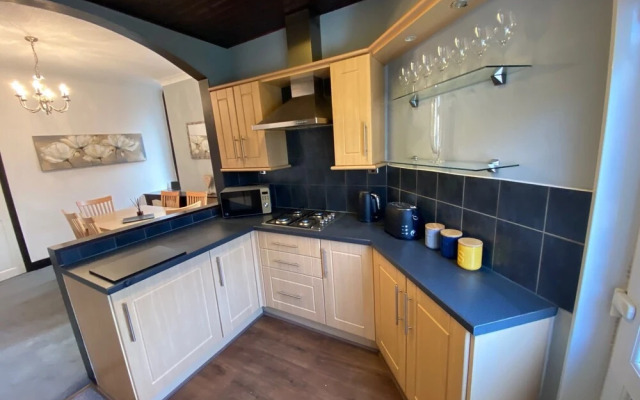 Blackpool Abode - Ansdell House