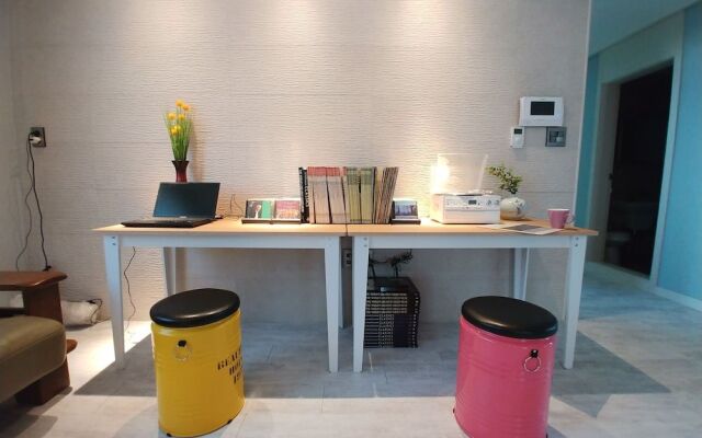Friends Guesthouse - Hostel