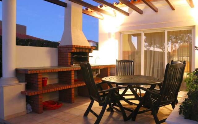 Wallis Villa
