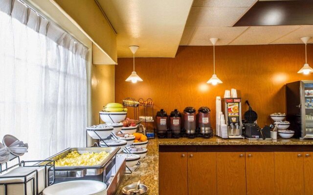 Comfort Inn & Suites Oakland