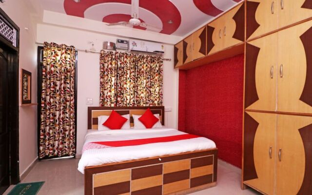 OYO 23302 New Delhi Guest House
