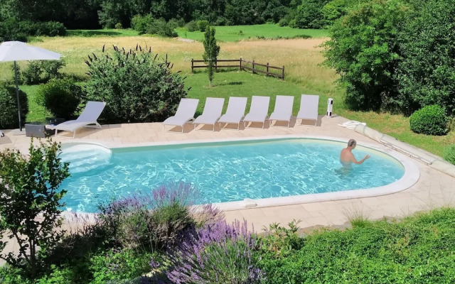 Luxury House in Leobard With Private Pool