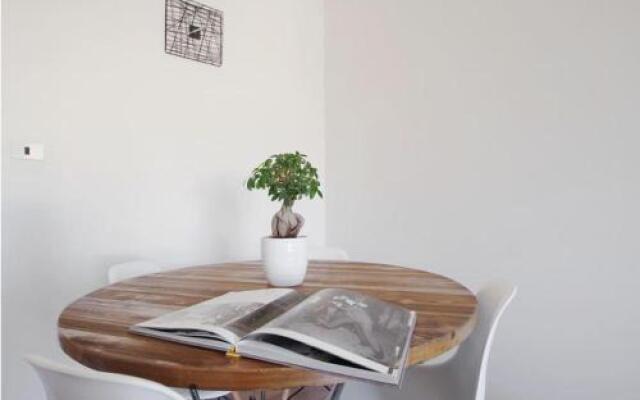 Eufonia Vinyl Friendly Apartment