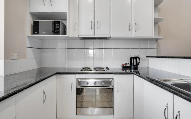 Frome Apartments