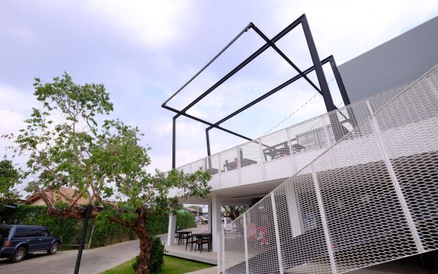 R Photo Hotel