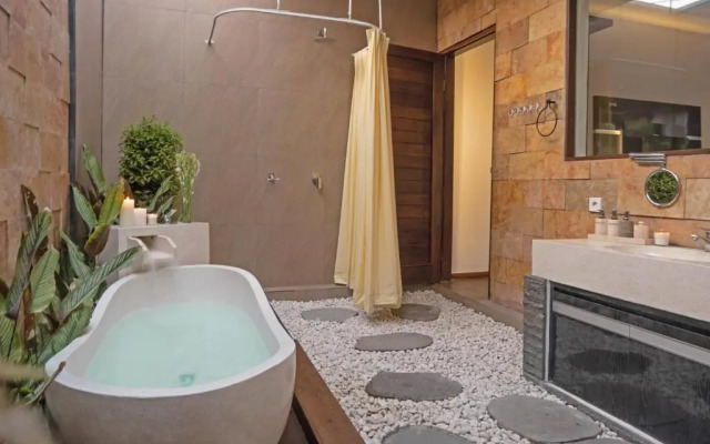 Homayoon Private Villa Ubud