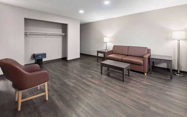 Super 8 by Wyndham Summersville/New River National Park