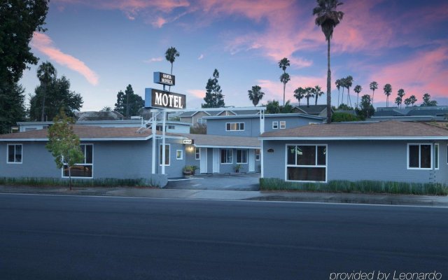 Santa Monica Hotel