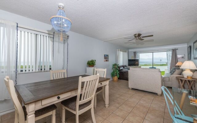 Maria's Lovely Beachfront home