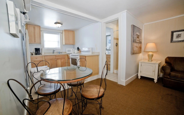 Georgianne Inn & Suites