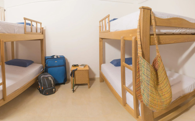 Hotel Senderos del Mar - Hostel