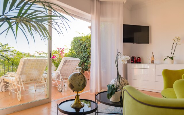 Molo Luxury Suites Puerto Banus