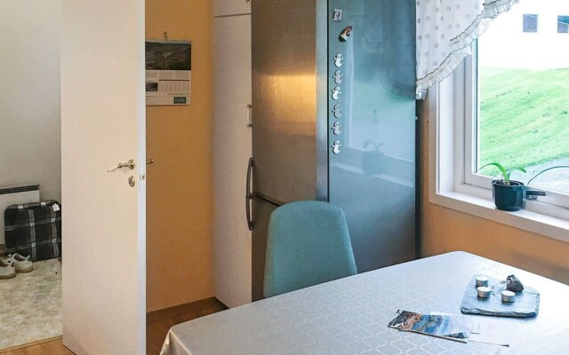 6 Person Holiday Home in Lonevåg