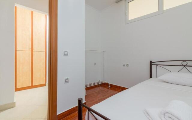 Cozy 2 bedroom apartment in Piraeus