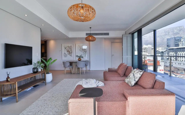 Rockwell 613 by CTHA, Cape Town