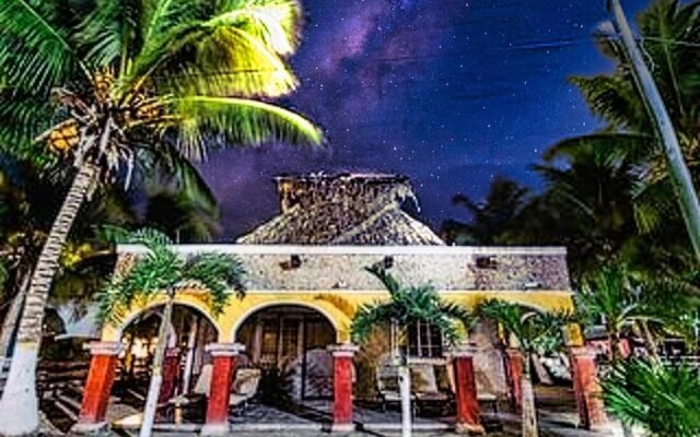 "hacienda Antigua Villa, 50m From Sandy Beach"