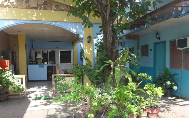 Rozen Suites Malakas