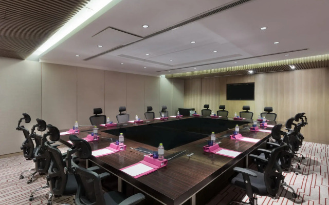 Crowne Plaza Xuzhou Dalong Lake by IHG