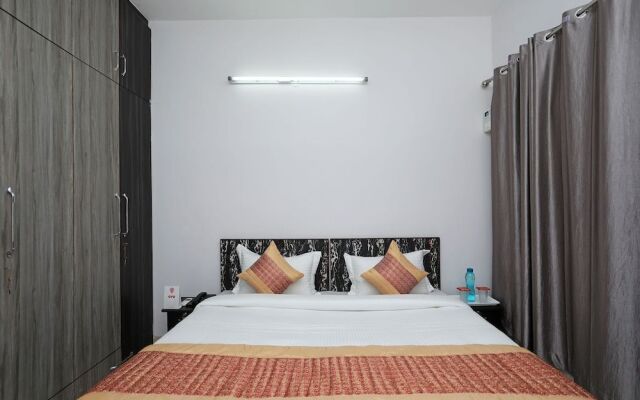 OYO 11383 Hotel Go Rooms