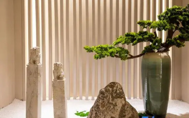 Oukai Yayuan (Nanyang Medical Holy Temple Wanda Plaza Store)