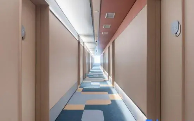 HanTing Hotel (Nanchang Wanli Zhaoxian Avenue)