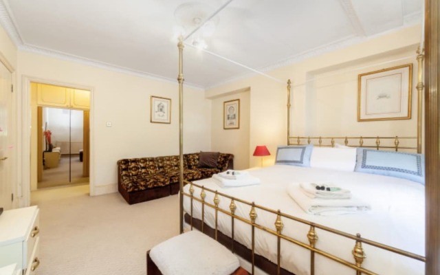 Remarkable 3-bed Apartment in London