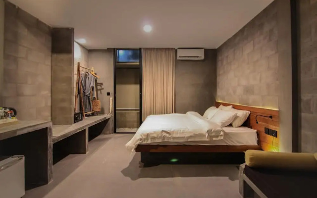 Larimar Hotel and Resort