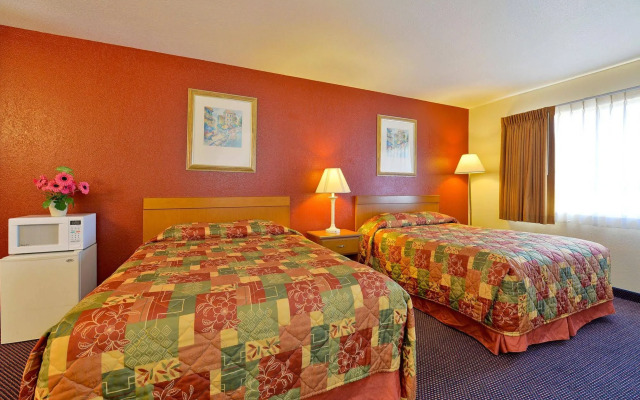 Rodeway Inn Fallbrook Downtown