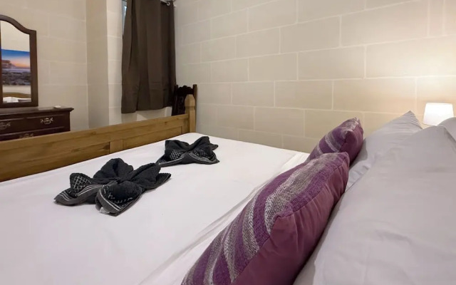 Traditional Maltese 3BD Apartment