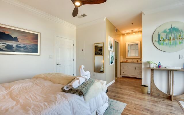 Luxury Atlanta Rental w/ Balcony: Near Buckhead!