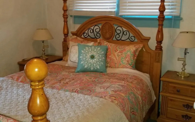 Historic SmartHome- King 1-5 Beds