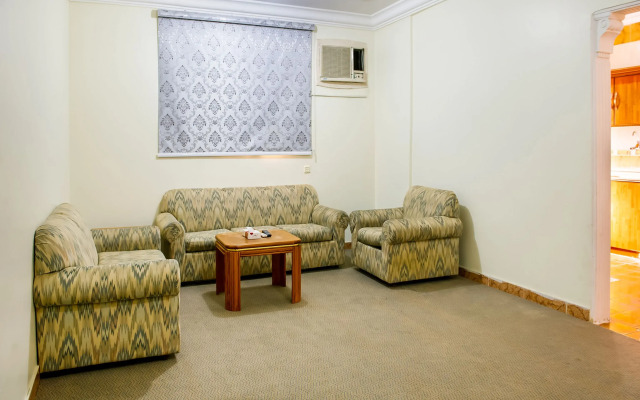 OYO 525 Rose Plaza 1