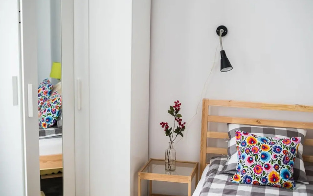 HOSTEL likeHome