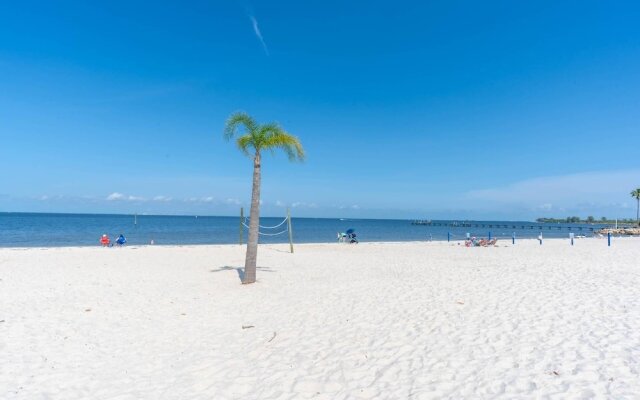 209 Little Harbor Inn