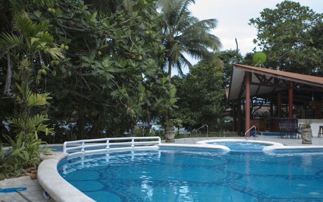 Aninga Lodge