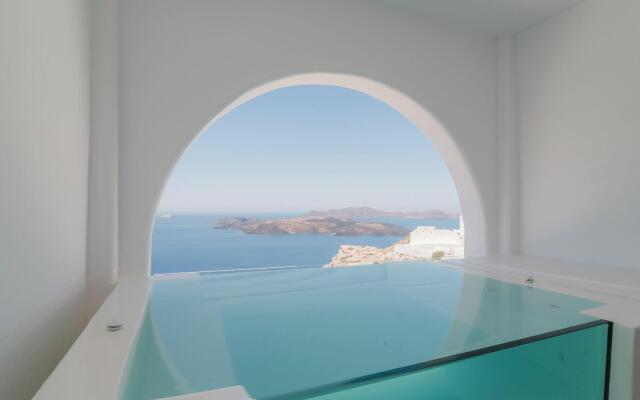 Apeiron Blue Santorini - Sustainable Adults Only 14+