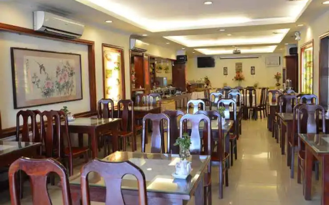 Phu Tho Hotel
