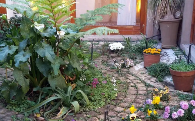 Ahh Chimneys and Roses